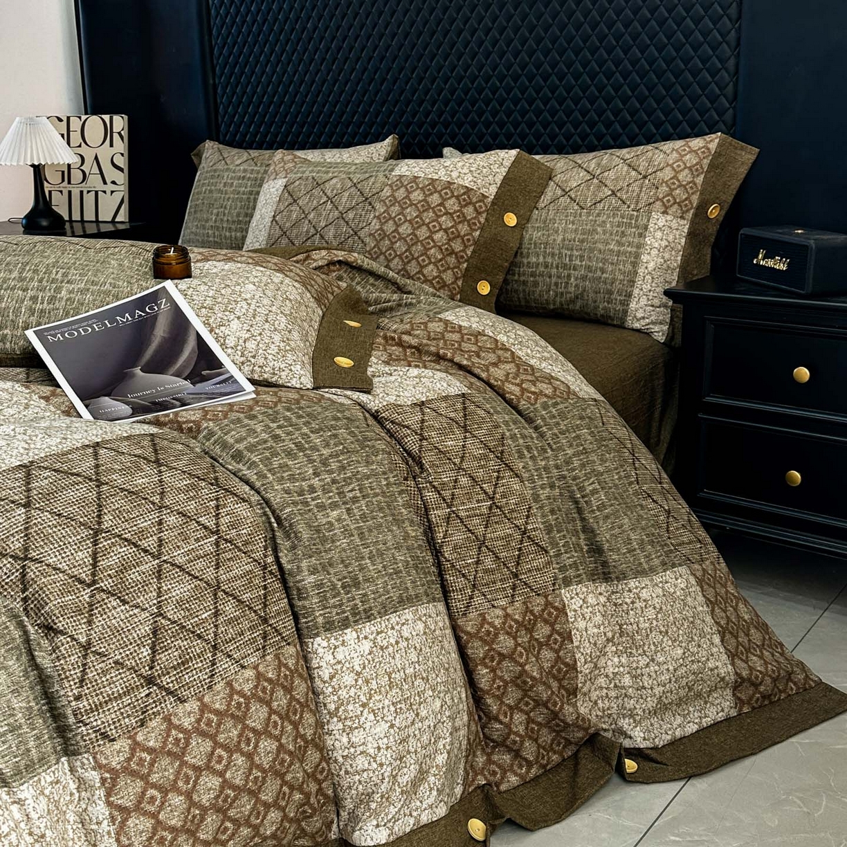 91家纺网 家纺一手货源 找家纺 晚爱家纺（原晚安家居） 2026新款加厚双层纱原麻纽扣款四件套 复古绿格