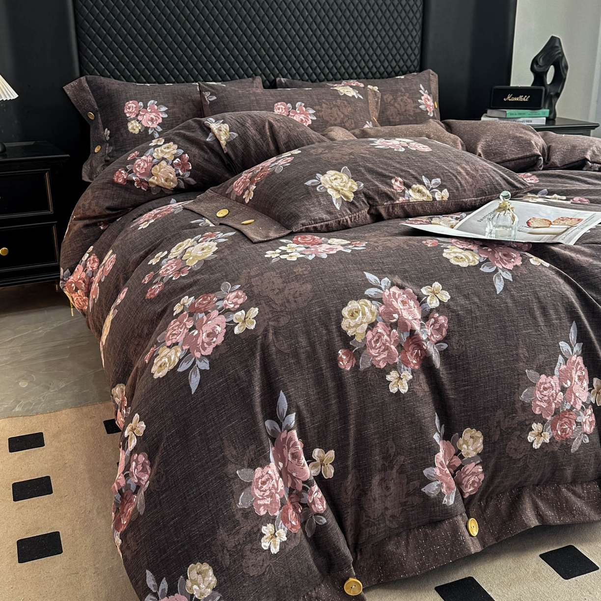 91家纺网 家纺一手货源 找家纺 晚爱家纺（原晚安家居） 2026新款加厚双层纱原麻纽扣款四件套 花开富贵