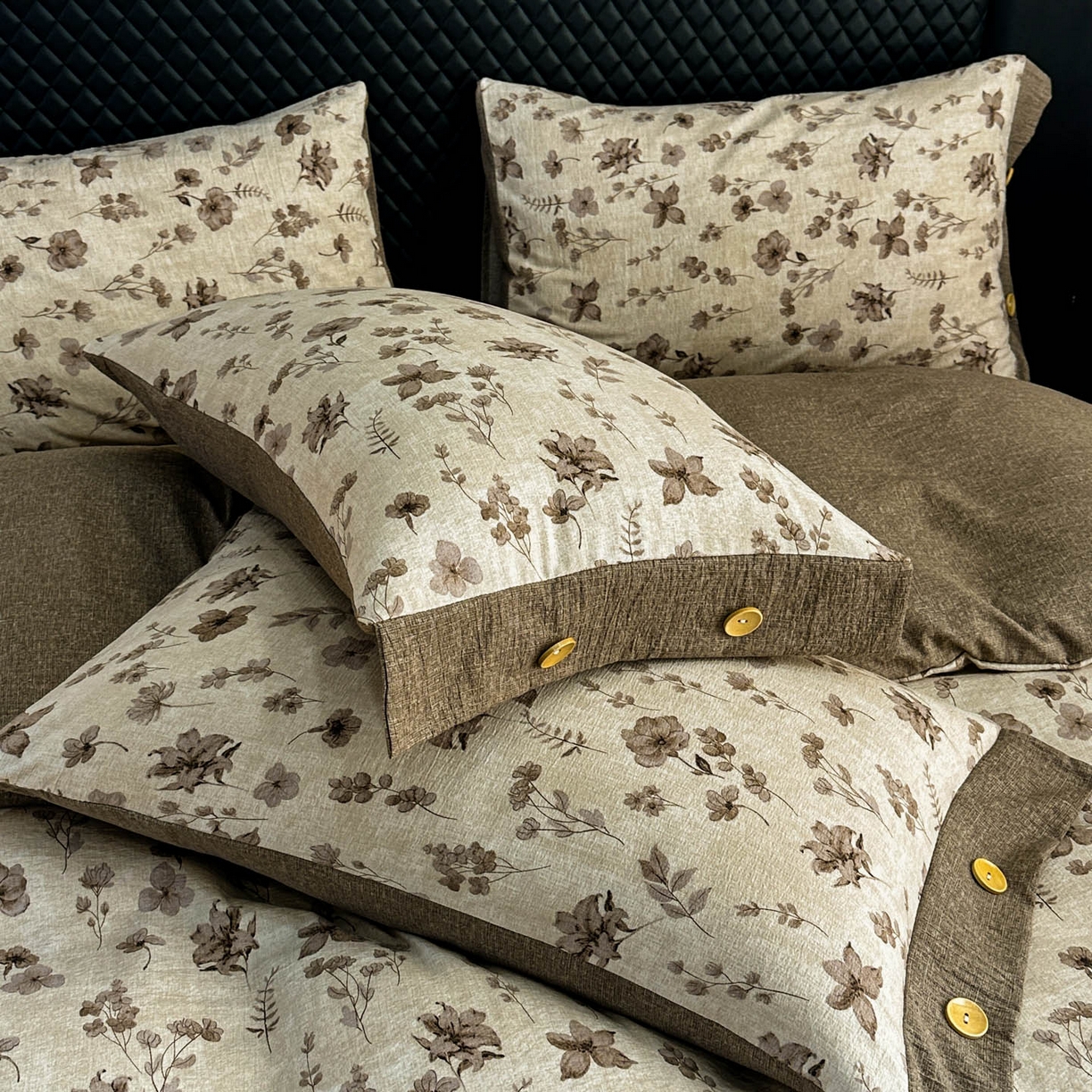 91家纺网 家纺一手货源 找家纺 晚爱家纺（原晚安家居） 2026新款加厚双层纱原麻纽扣款四件套 花溪棕