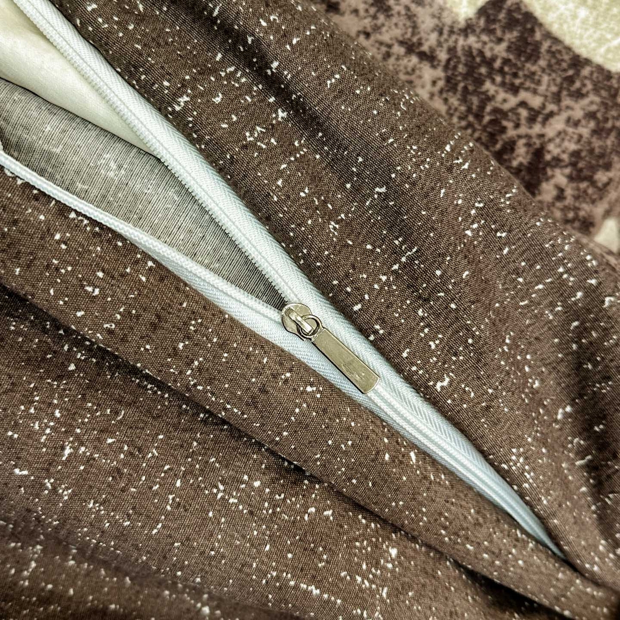 91家纺网 家纺一手货源 找家纺 晚爱家纺（原晚安家居） 2026新款加厚双层纱原麻纽扣款四件套 花影棕