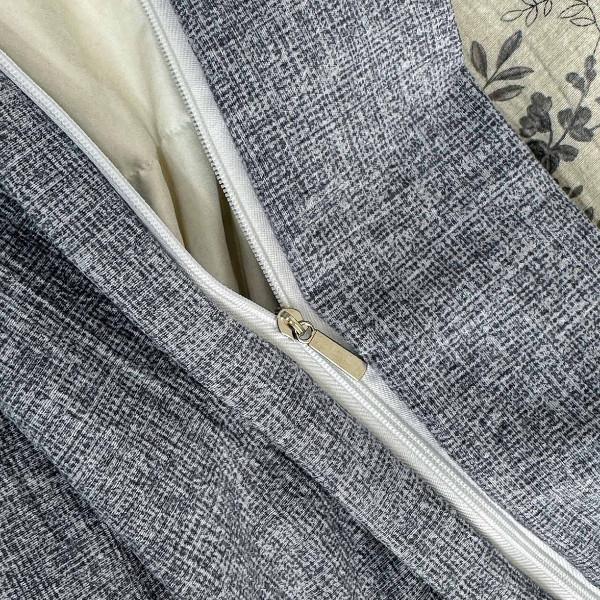 91家纺网 家纺一手货源 找家纺 晚爱家纺（原晚安家居） 2026新款加厚双层纱原麻纽扣款四件套 花语蓝