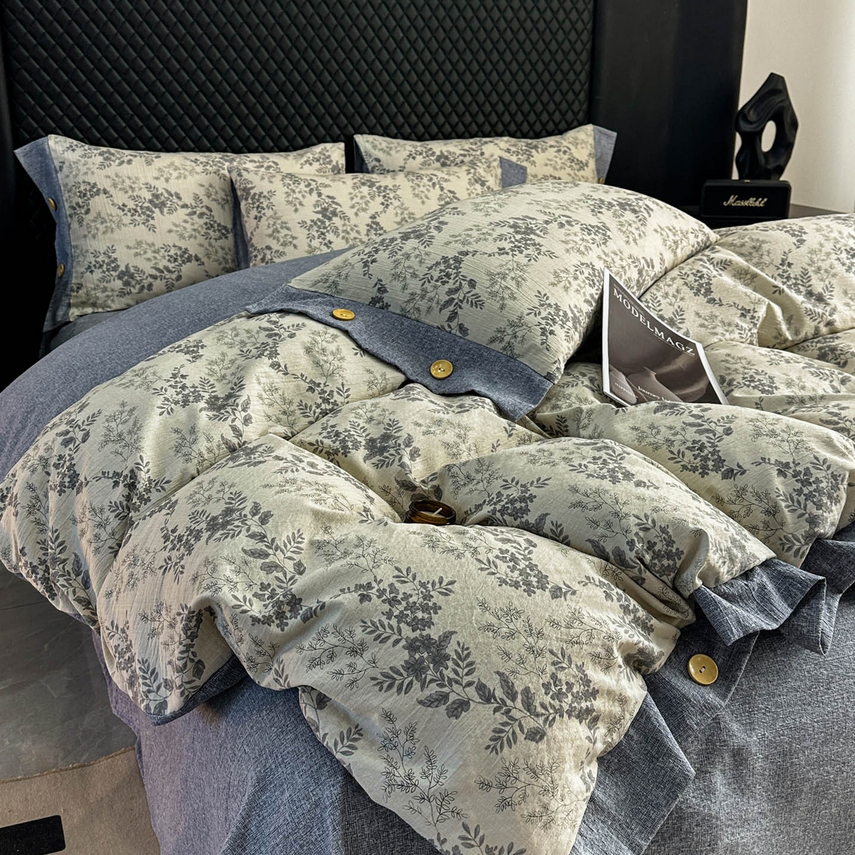 91家纺网 家纺一手货源 找家纺 晚爱家纺（原晚安家居） 2026新款加厚双层纱原麻纽扣款四件套 花语蓝