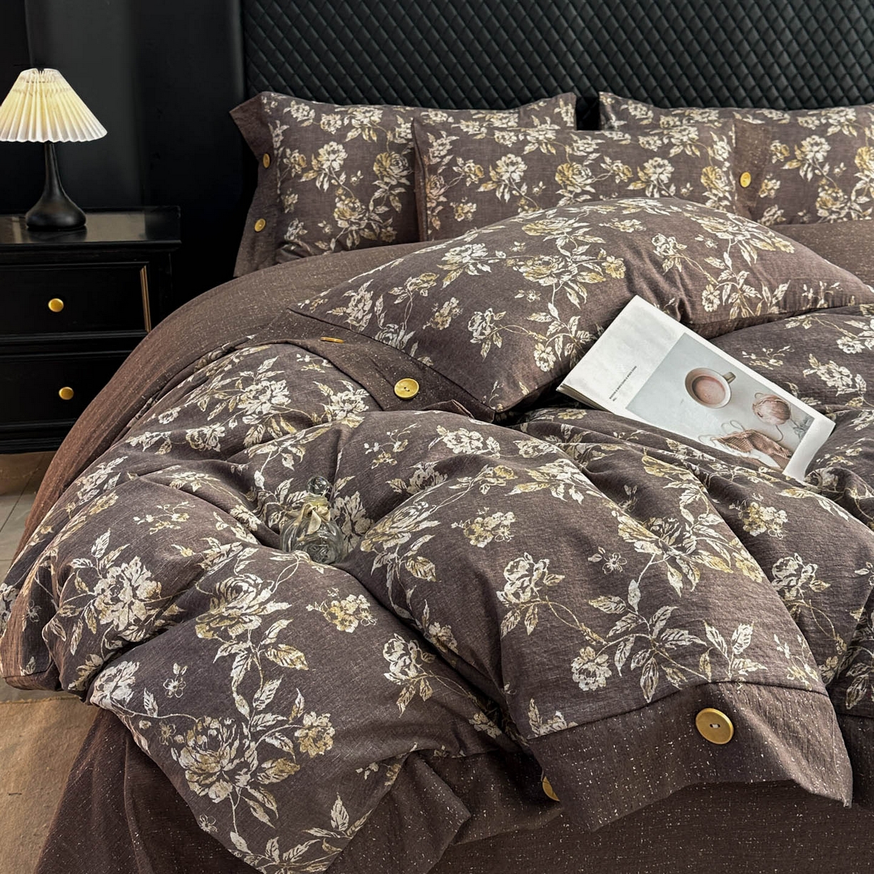 91家纺网 家纺一手货源 找家纺 晚爱家纺（原晚安家居） 2026新款加厚双层纱原麻纽扣款四件套 金枝蔓