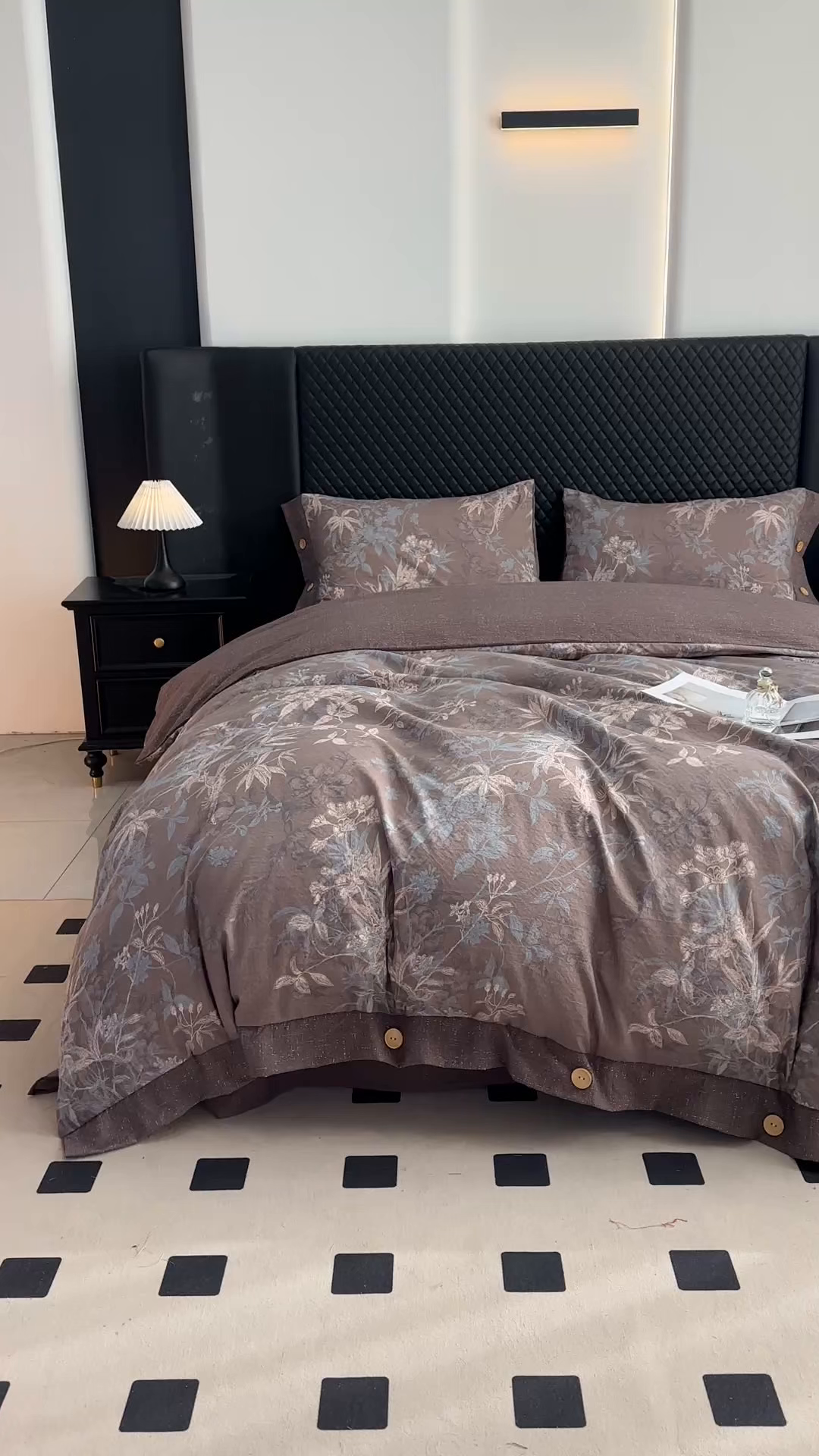 91家纺网 家纺一手货源 找家纺 晚爱家纺（原晚安家居） 2026新款加厚双层纱原麻纽扣款四件套 叶影