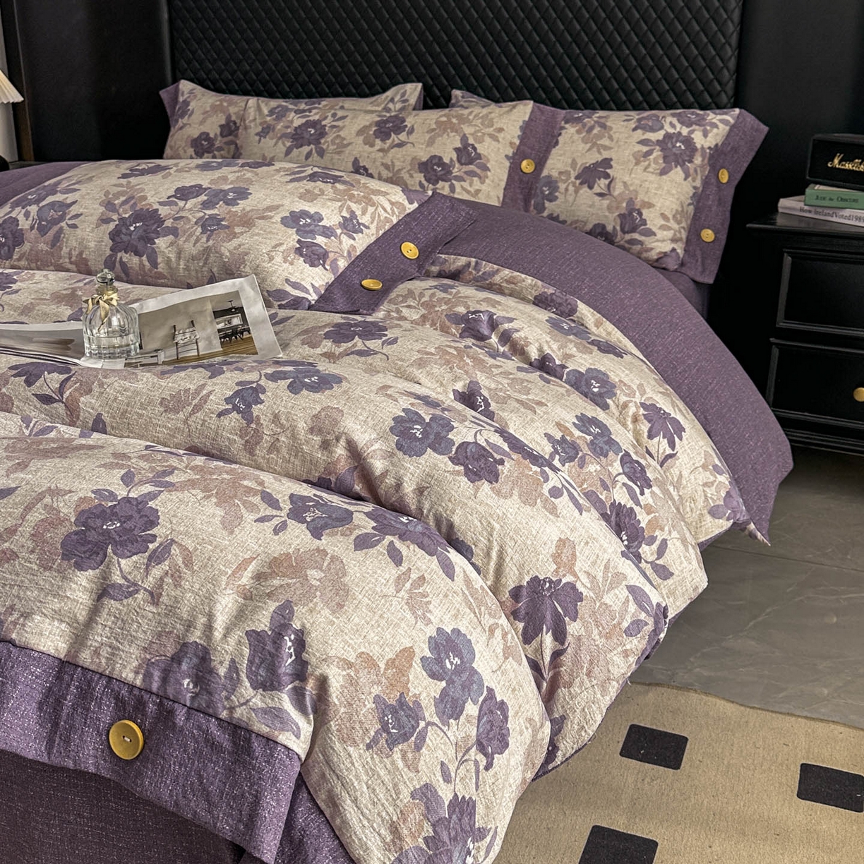 91家纺网 家纺一手货源 找家纺 晚爱家纺（原晚安家居） 2026新款加厚双层纱原麻纽扣款四件套 紫色花漾