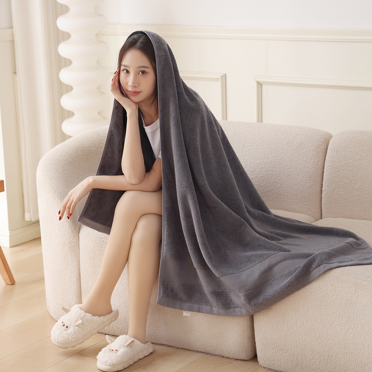 91家纺网 家纺一手货源 找家纺 朴尔家纺-毛巾被 2026新款纯色全棉缎档加大加厚浴巾-晨雾 暮云灰 90x180cm/条