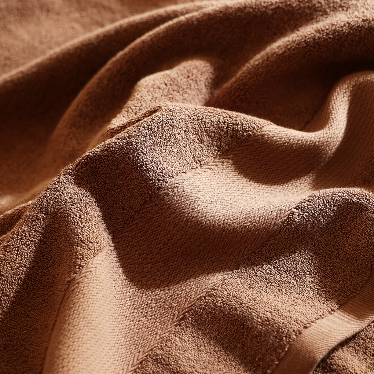 91家纺网 家纺一手货源 找家纺 朴尔家纺-毛巾被 2026新款纯色全棉缎档加大加厚浴巾-晨雾 秋色咖 90x180cm/条