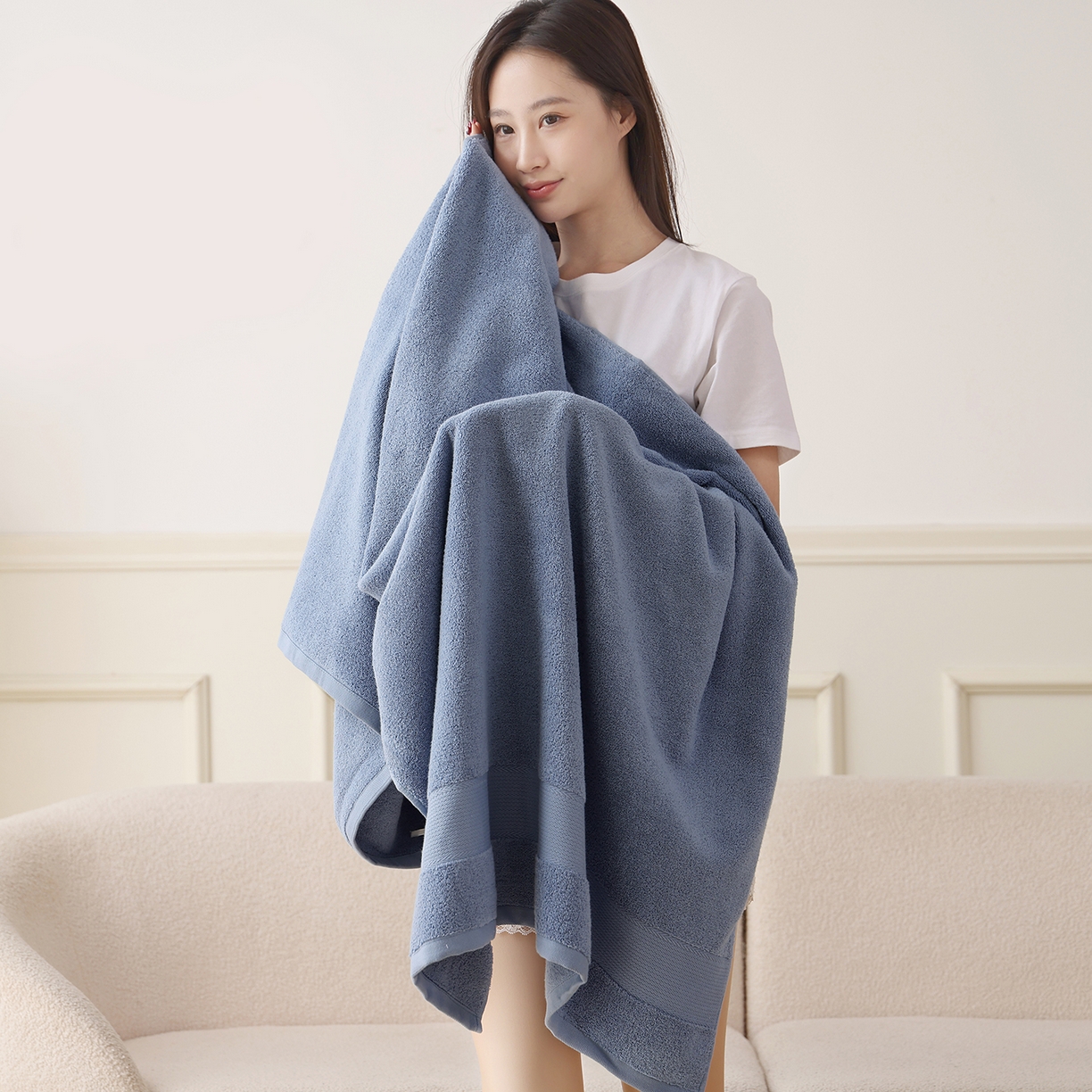 91家纺网 家纺一手货源 找家纺 朴尔家纺-毛巾被 2026新款纯色全棉缎档加大加厚浴巾-晨雾 晚波蓝 90x180cm/条
