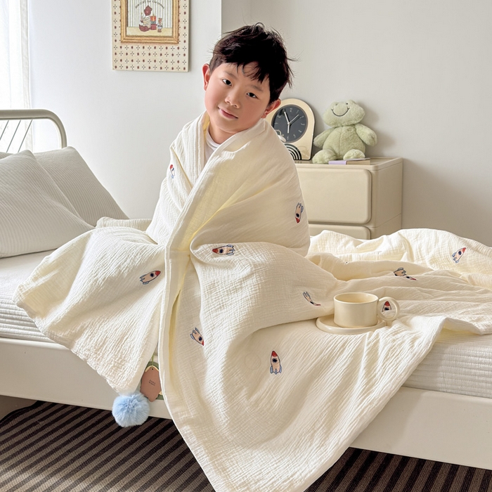 91家纺网 家纺一手货源 找家纺 木楌家居 2026新款全棉皱皱纱儿童款夏被床盖四件套 小火箭