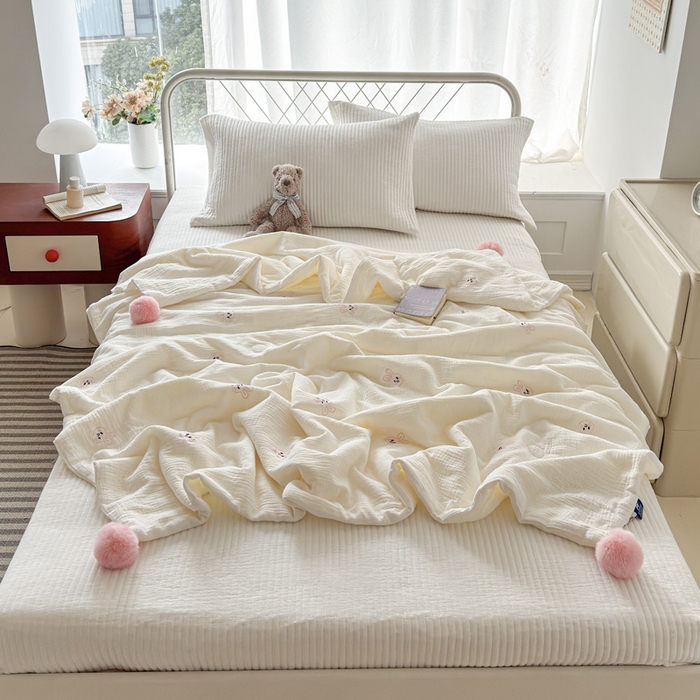 91家纺网 家纺一手货源 找家纺 木楌家居 2026新款全棉皱皱纱儿童款夏被床盖四件套 萌萌兔