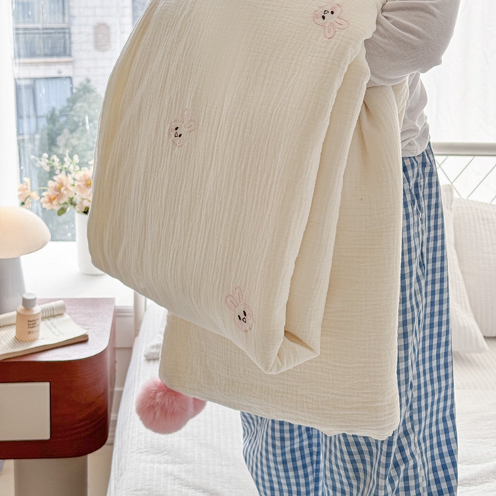 91家纺网 家纺一手货源 找家纺 木楌家居 2026新款全棉皱皱纱儿童款夏被床盖四件套 萌萌兔