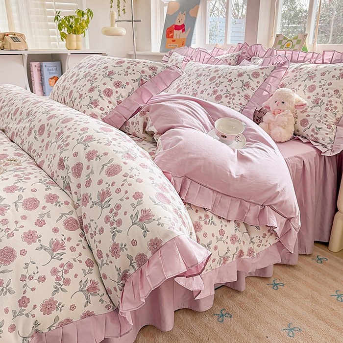 91家纺网 家纺一手货源 找家纺 缦彩 2026新款纯棉花卉公主风大花边床裙四件套 时花令-红