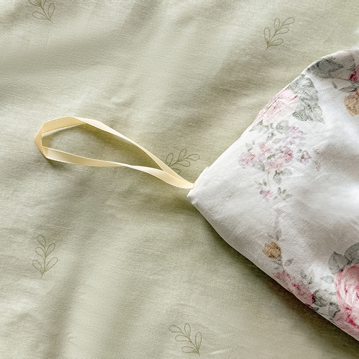 91家纺网 家纺一手货源 找家纺 缦彩 2026新款纯棉花卉公主风大花边床裙四件套 春缇玫瑰-米黄