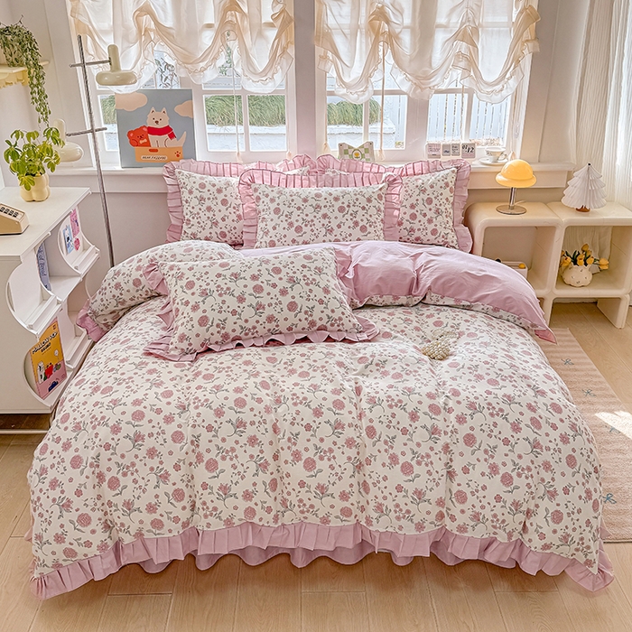 91家纺网 家纺一手货源 找家纺 缦彩 2026新款纯棉花卉公主风大花边床裙四件套 时花令-红