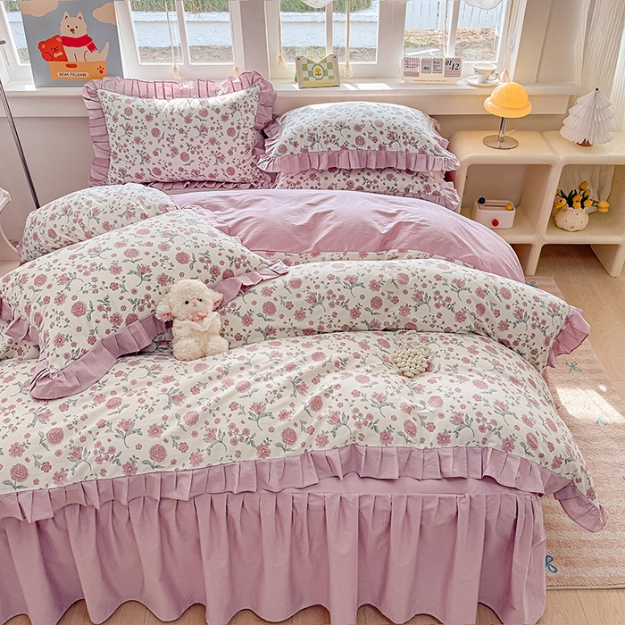 91家纺网 家纺一手货源 找家纺 缦彩 2026新款纯棉花卉公主风大花边床裙四件套 时花令-红