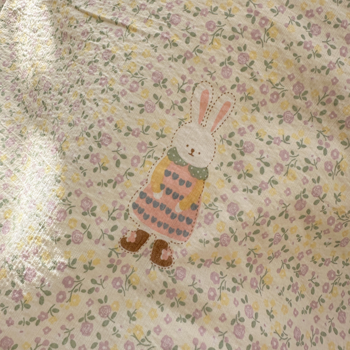 91家纺网 家纺一手货源 找家纺 赫然家纺 2026春夏新款云感皱皱纱单枕套 枕套单件 花海兔