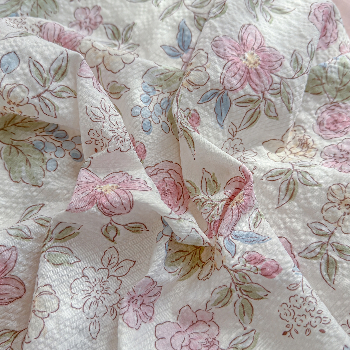 91家纺网 家纺一手货源 找家纺 竹合家纺 2026春夏新品高克重A类泡芙纱泡泡皱皱纱四件套 温莎粉