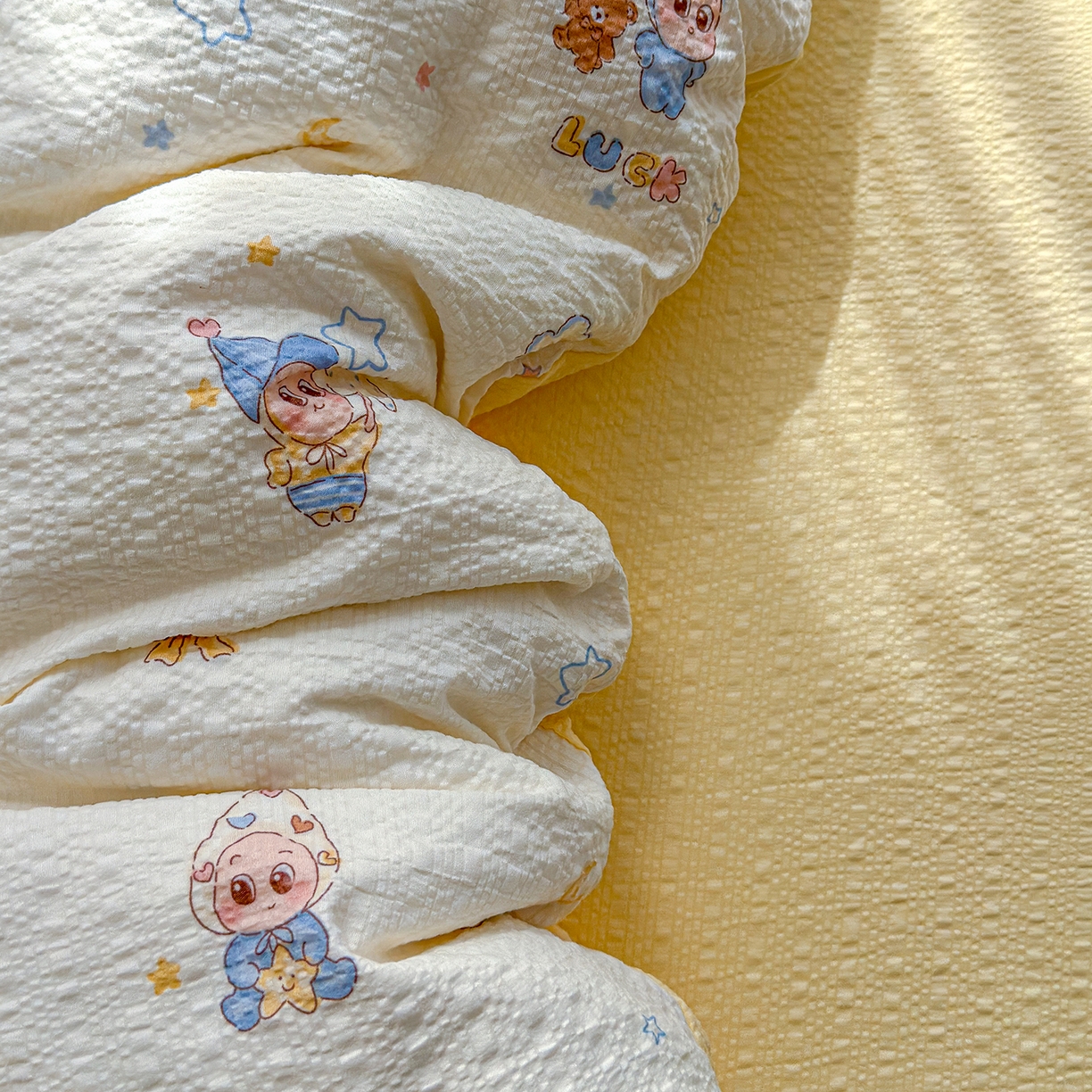 91家纺网 家纺一手货源 找家纺 竹合家纺 2026春夏新品高克重A类泡芙纱泡泡皱皱纱四件套 晚安宝贝