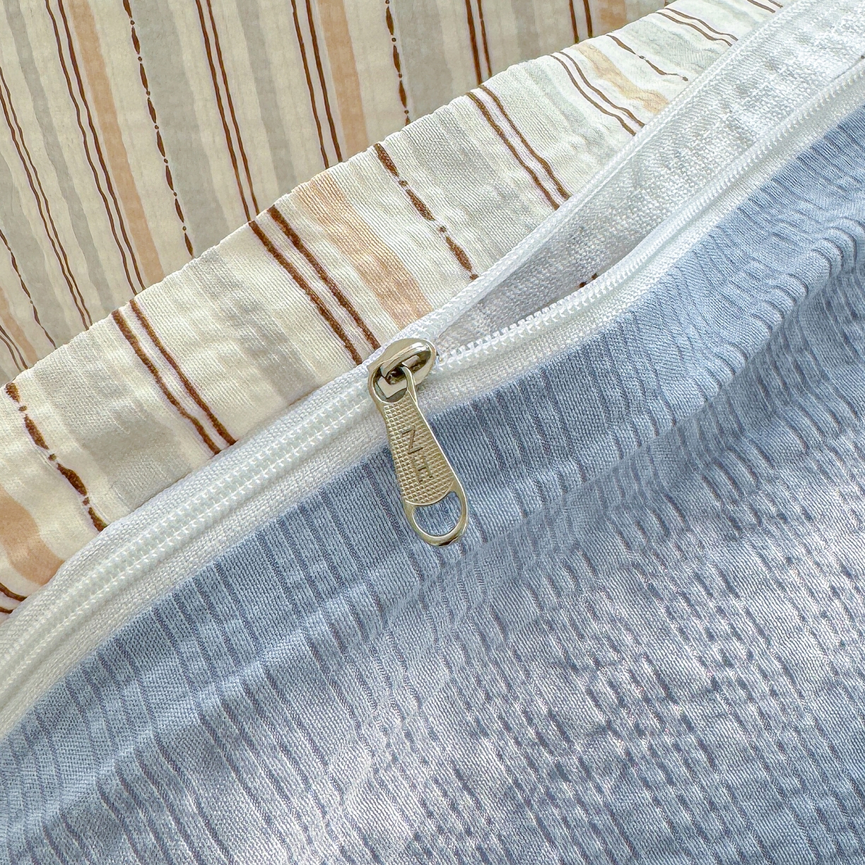 91家纺网 家纺一手货源 找家纺 竹合家纺 2026春夏新品高克重A类泡芙纱泡泡皱皱纱四件套 熊先生