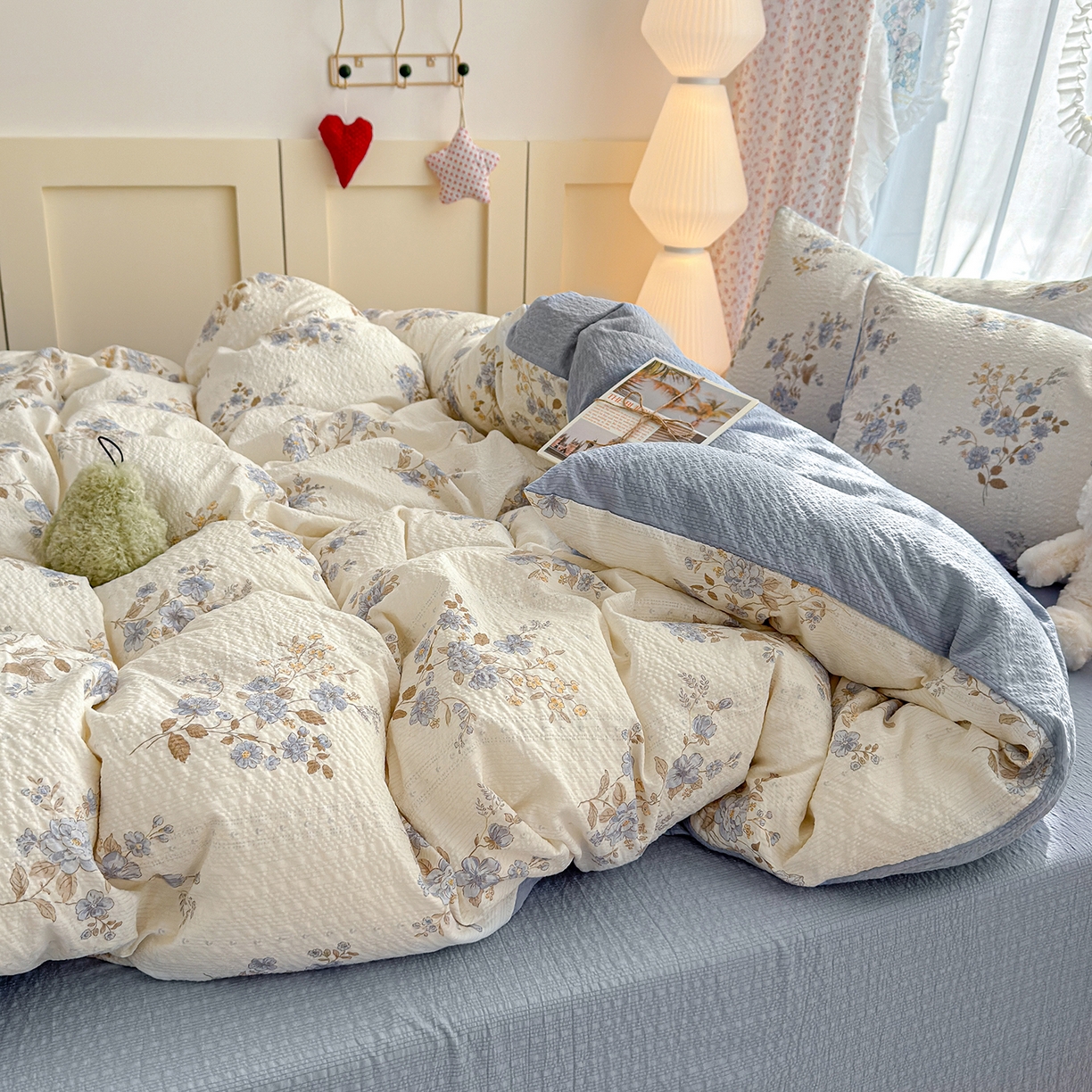 91家纺网 家纺一手货源 找家纺 竹合家纺 2026春夏新品高克重A类泡芙纱泡泡皱皱纱四件套 幽兰花谷