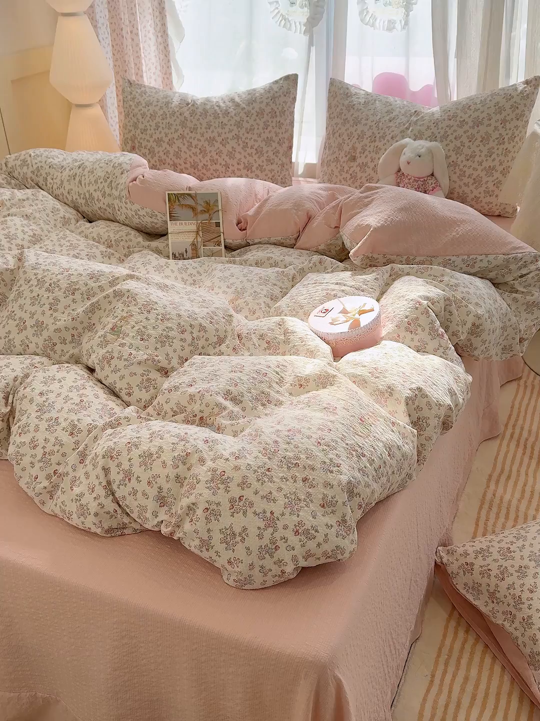 91家纺网 家纺一手货源 找家纺 竹合家纺 2026春夏新品高克重A类泡芙纱泡泡皱皱纱四件套 梅果小兔