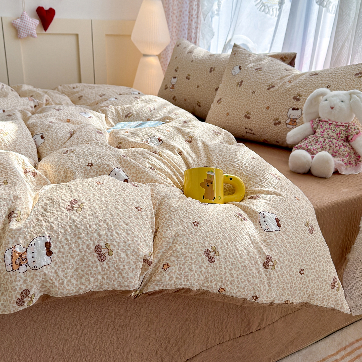 91家纺网 家纺一手货源 找家纺 竹合家纺 2026春夏新品高克重A类泡芙纱泡泡皱皱纱四件套 豹纹KT猫