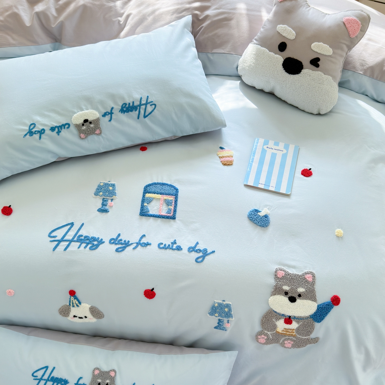 91家纺网 家纺一手货源 找家纺 优彩 2026新款全棉数码印花毛巾绣贴布绣四件套 甜心狗狗