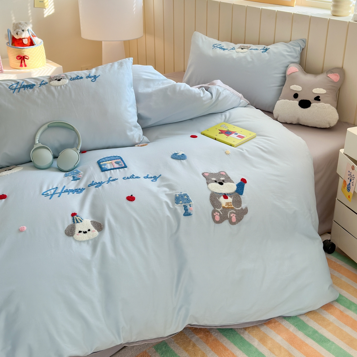 91家纺网 家纺一手货源 找家纺 优彩 2026新款全棉数码印花毛巾绣贴布绣四件套 甜心狗狗