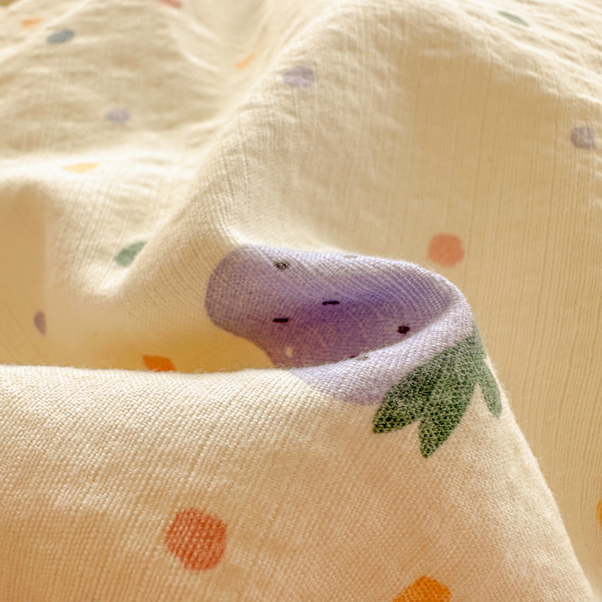 91家纺网 家纺一手货源 找家纺 赫然家纺 20226春夏新款云感皱皱纱单被套 被套单件 草莓多多