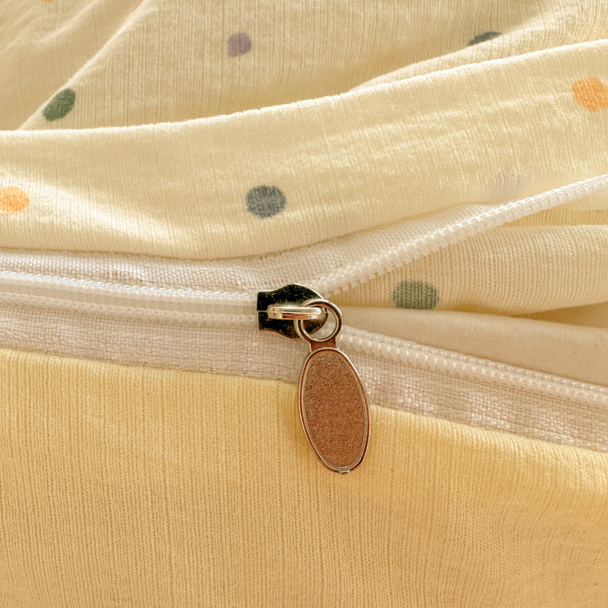 91家纺网 家纺一手货源 找家纺 赫然家纺 20226春夏新款云感皱皱纱单被套 被套单件 草莓多多