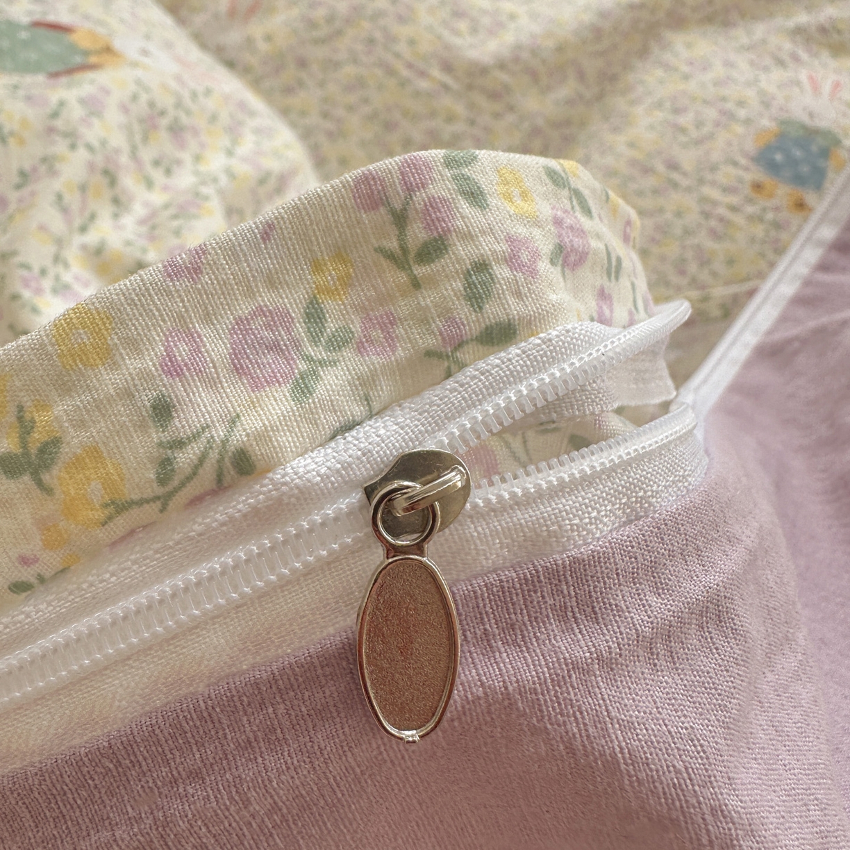 91家纺网 家纺一手货源 找家纺 赫然家纺 20226春夏新款云感皱皱纱单被套 被套单件 花海兔