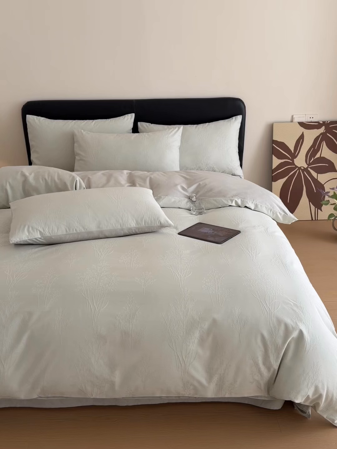 91家纺网 家纺一手货源 找家纺 优彩 2026春夏新款60支浮雕提花全棉纯棉四件套 清风颂雅