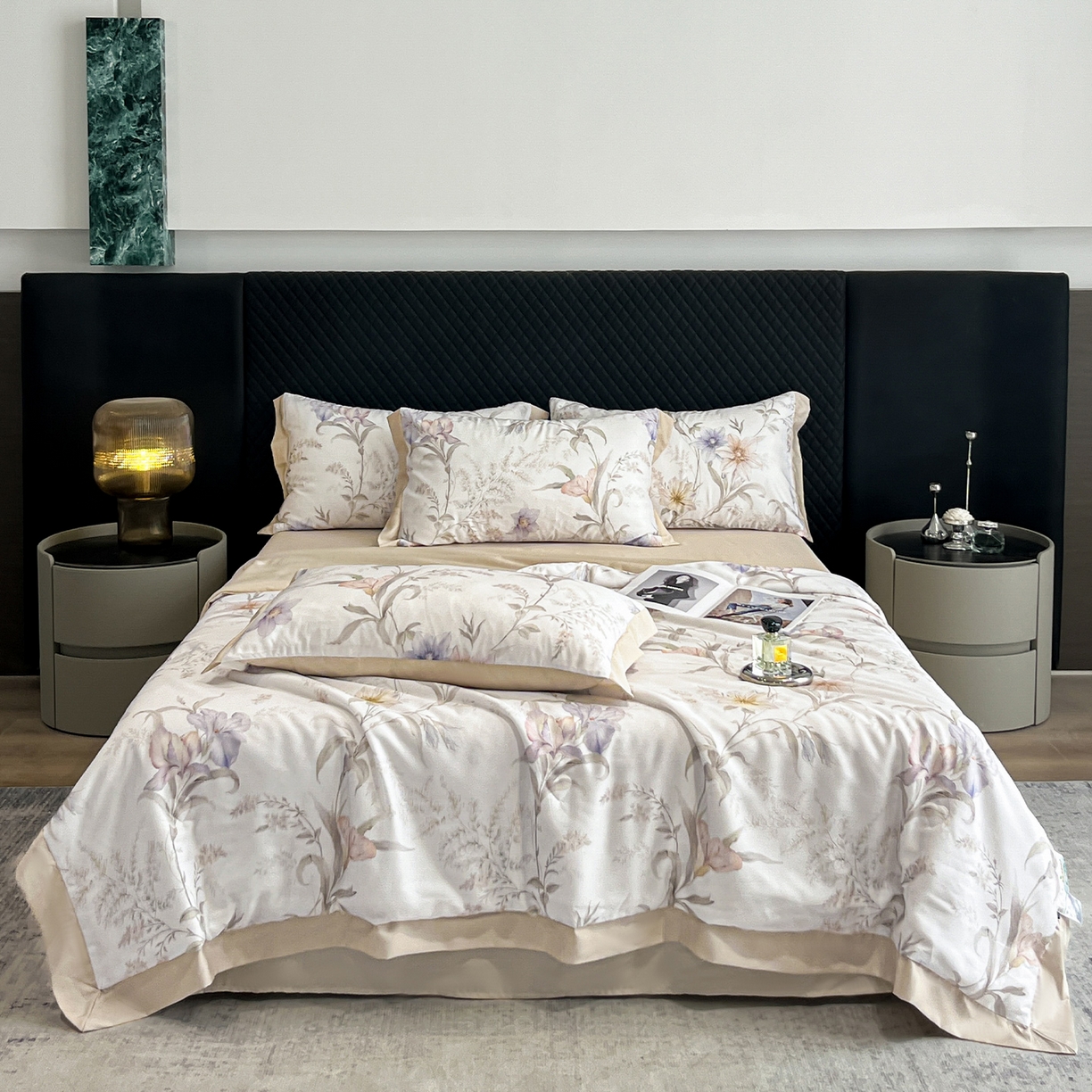 91家纺网 家纺一手货源 找家纺 迷尚家居 2026新款夏被100%莱赛尔数码印花夏被四件套50支天丝夏被 愈沐调-夏被款