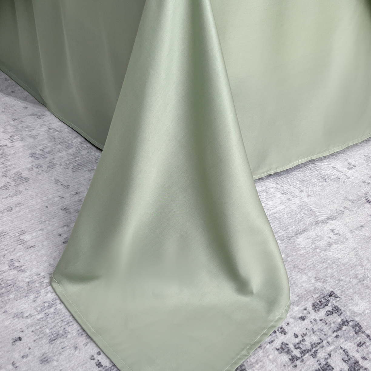 91家纺网 家纺一手货源 找家纺 迷尚家居 2026新款夏被100%莱赛尔数码印花夏被四件套50支天丝夏被 春野序绿-夏被款