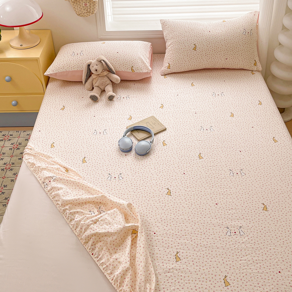 91家纺网 家纺一手货源 找家纺 立森 2026春夏新款云感皱皱纱泡芙纱床笠单枕套系列-叠拍图 爱心小兔