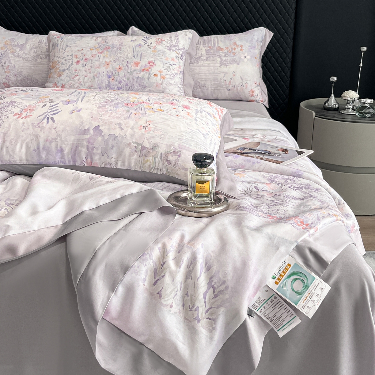 91家纺网 家纺一手货源 找家纺 迷尚家居 2026新款夏被100%莱赛尔数码印花夏被四件套50支天丝夏被 春野序紫-夏被款