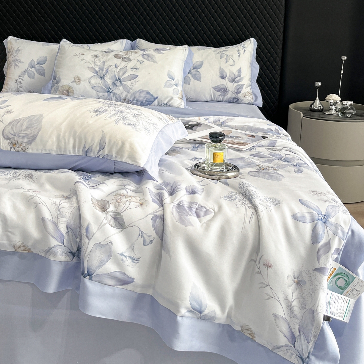 91家纺网 家纺一手货源 找家纺 迷尚家居 2026新款夏被100%莱赛尔数码印花夏被四件套50支天丝夏被 春溢然-夏被款