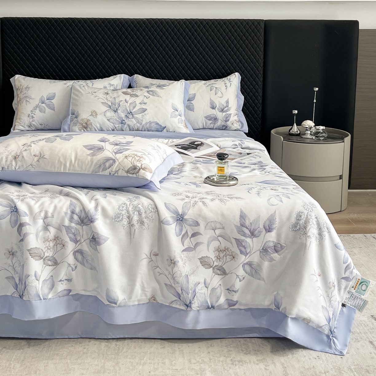 91家纺网 家纺一手货源 找家纺 迷尚家居 2026新款夏被100%莱赛尔数码印花夏被四件套50支天丝夏被 春溢然-夏被款