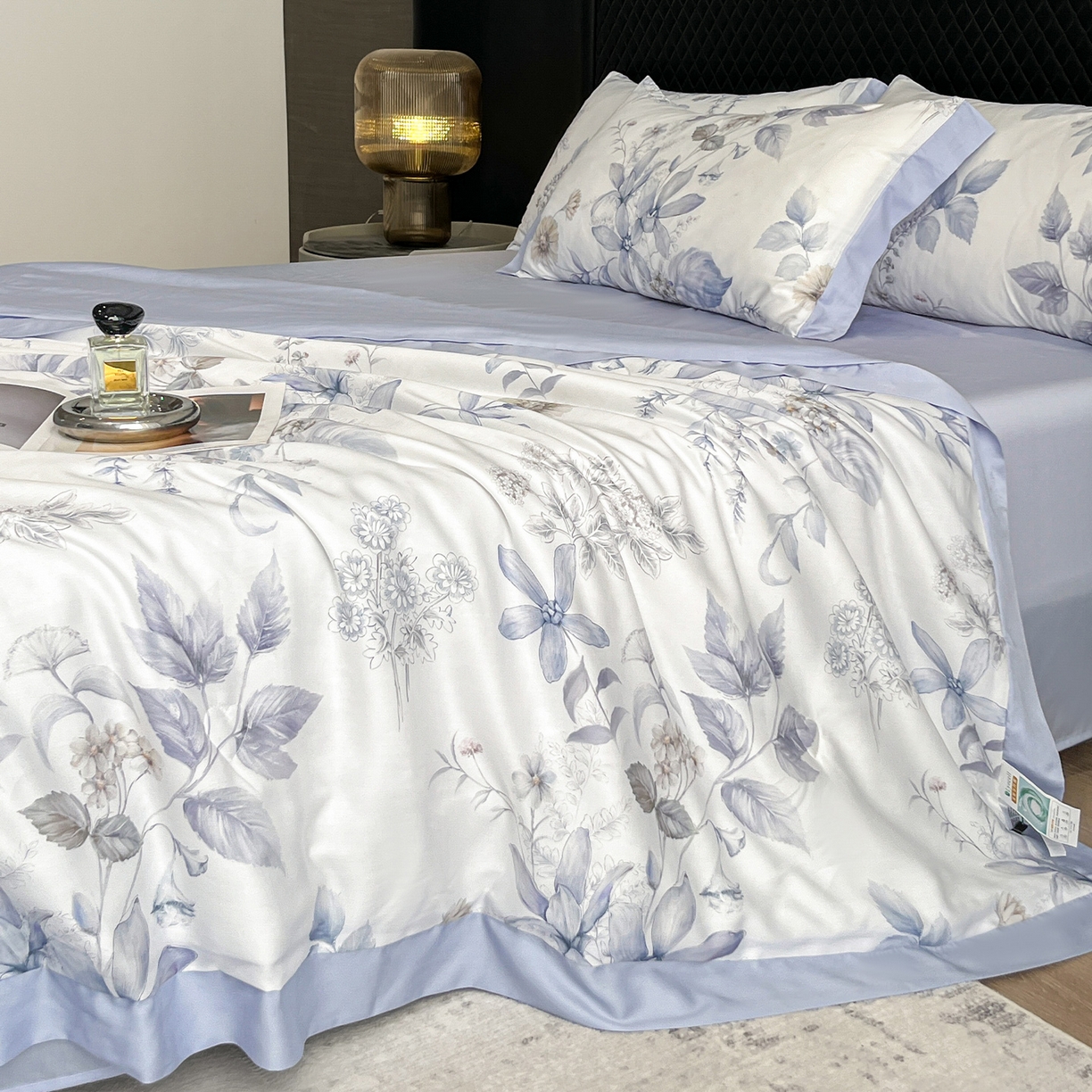 91家纺网 家纺一手货源 找家纺 迷尚家居 2026新款夏被100%莱赛尔数码印花夏被四件套50支天丝夏被 春溢然-夏被款