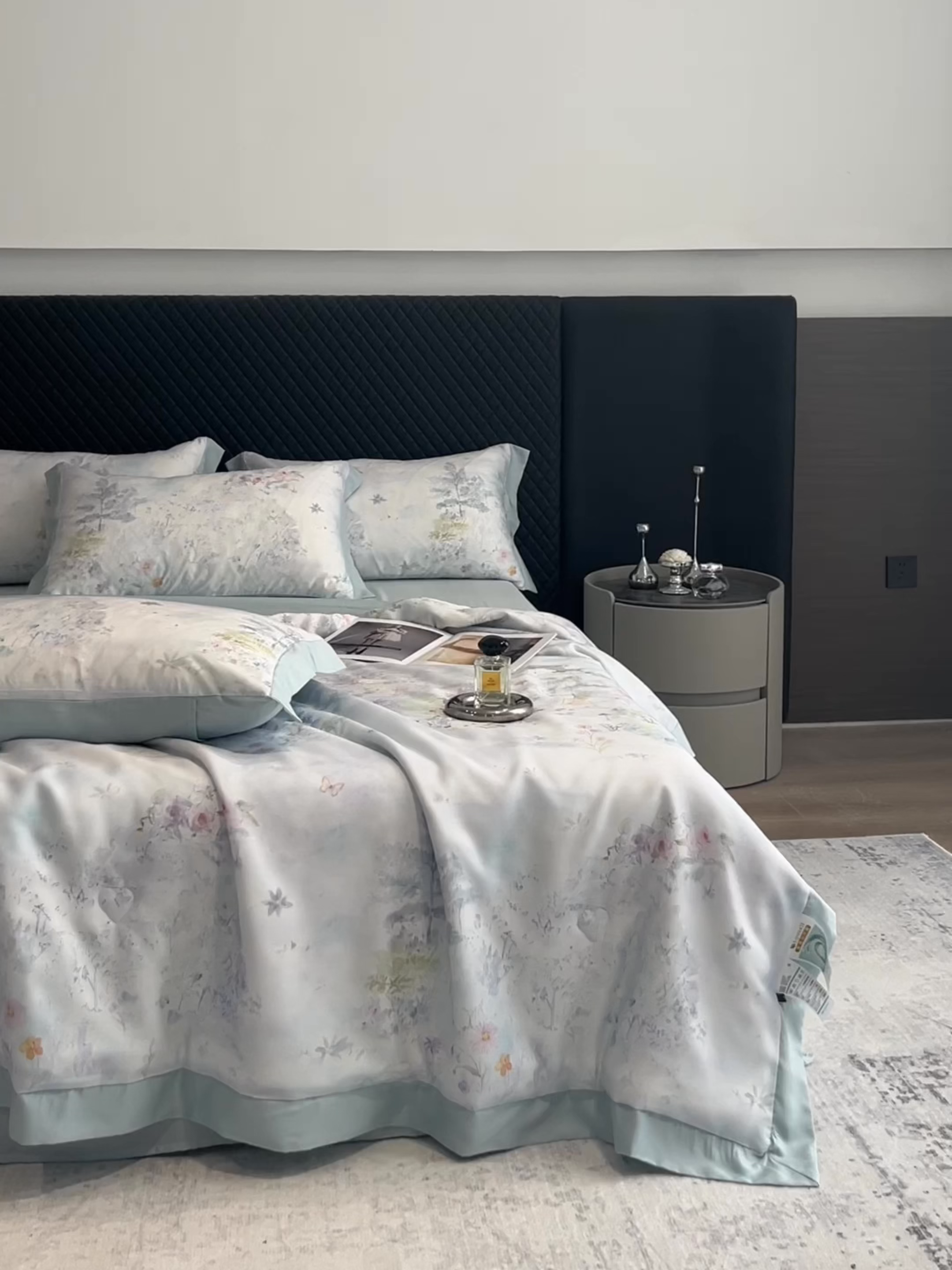 91家纺网 家纺一手货源 找家纺 迷尚家居 2026新款夏被100%莱赛尔数码印花夏被四件套50支天丝夏被 蝶漫柔境蓝-夏被款