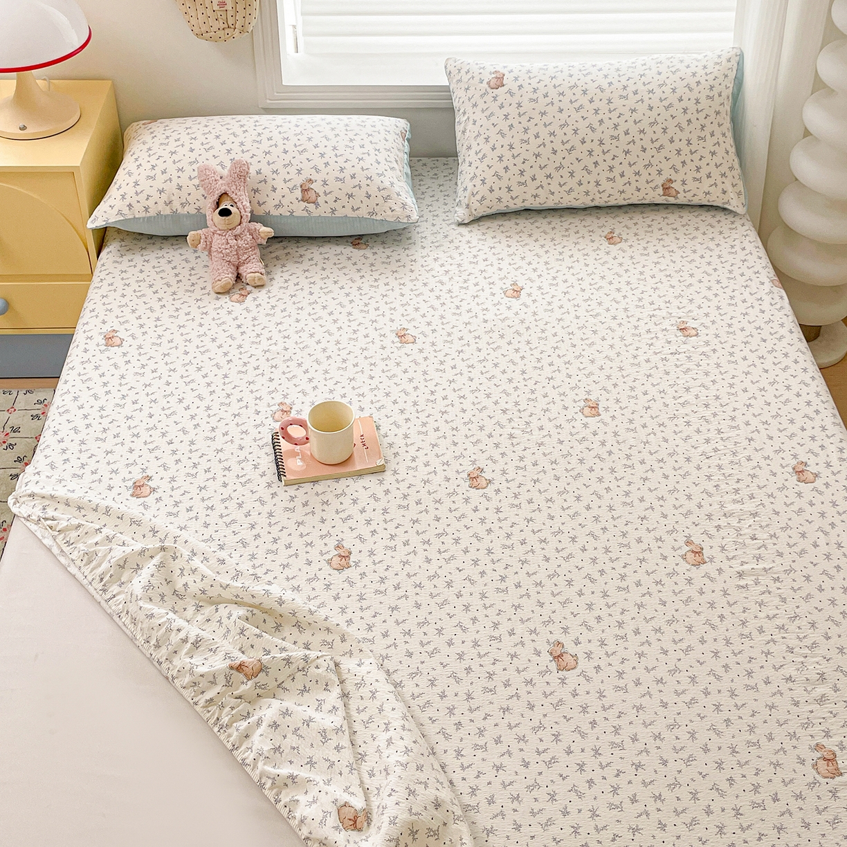 91家纺网 家纺一手货源 找家纺 立森 2026春夏新款云感皱皱纱泡芙纱床笠单枕套系列-叠拍图 丛林兔