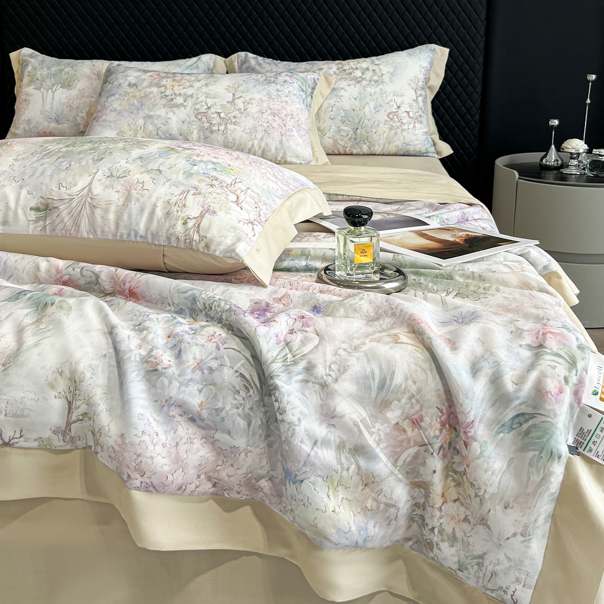 91家纺网 家纺一手货源 找家纺 迷尚家居 2026新款夏被100%莱赛尔数码印花夏被四件套50支天丝夏被 林间鹿语-夏被款