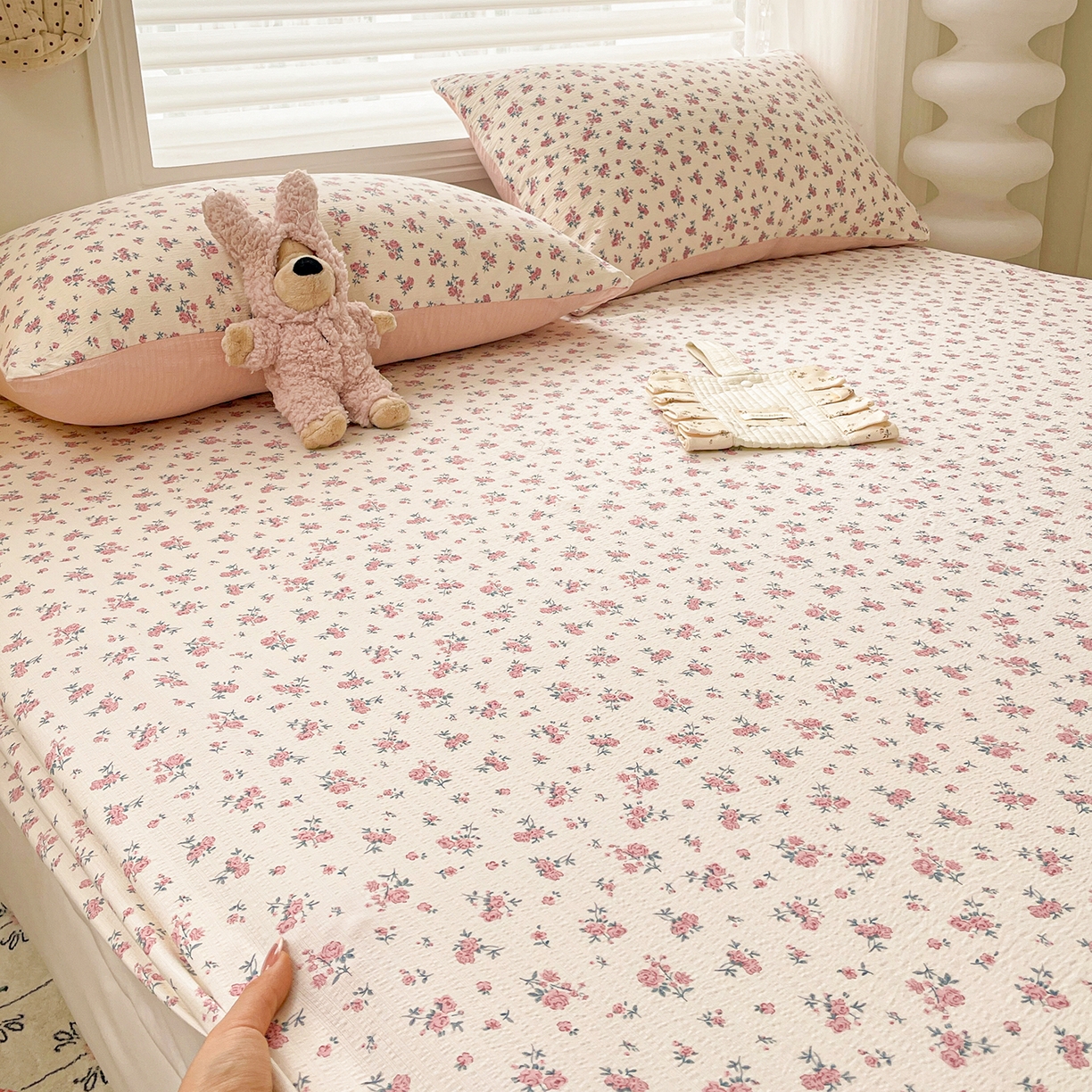 91家纺网 家纺一手货源 找家纺 立森 2026春夏新款云感皱皱纱泡芙纱床笠单枕套系列-叠拍图 茉莉清风