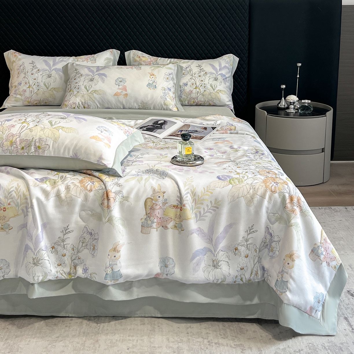 91家纺网 家纺一手货源 找家纺 迷尚家居 2026新款夏被100%莱赛尔数码印花夏被四件套50支天丝夏被 林间兔-夏被款