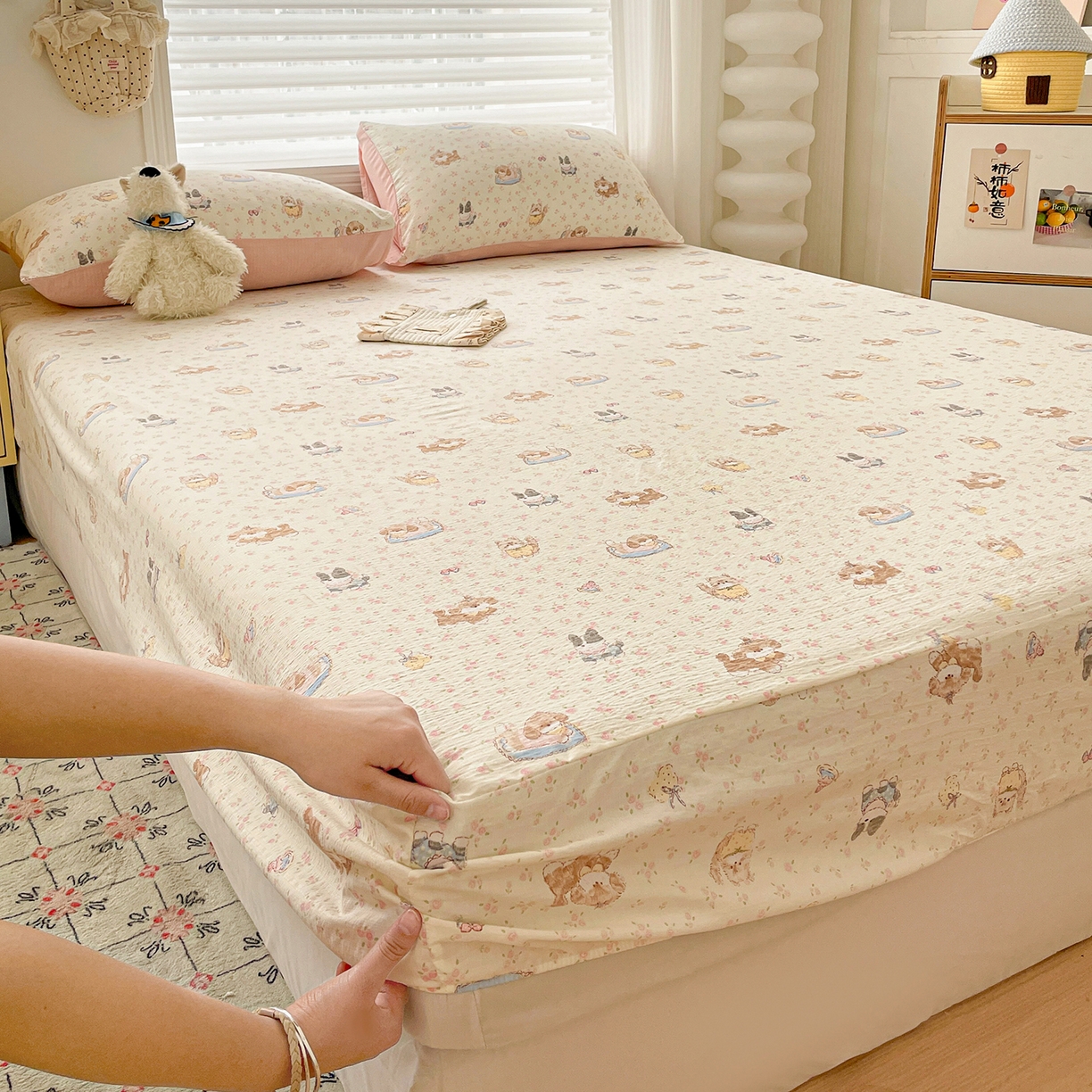 91家纺网 家纺一手货源 找家纺 立森 2026春夏新款云感皱皱纱泡芙纱床笠单枕套系列-叠拍图 碎花萌宠