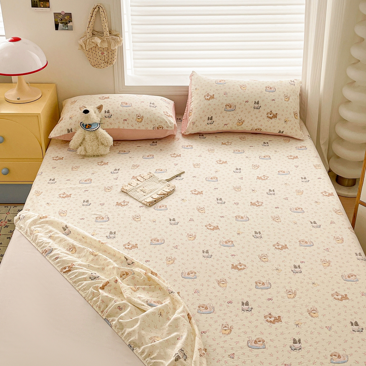 91家纺网 家纺一手货源 找家纺 立森 2026春夏新款云感皱皱纱泡芙纱床笠单枕套系列-叠拍图 碎花萌宠