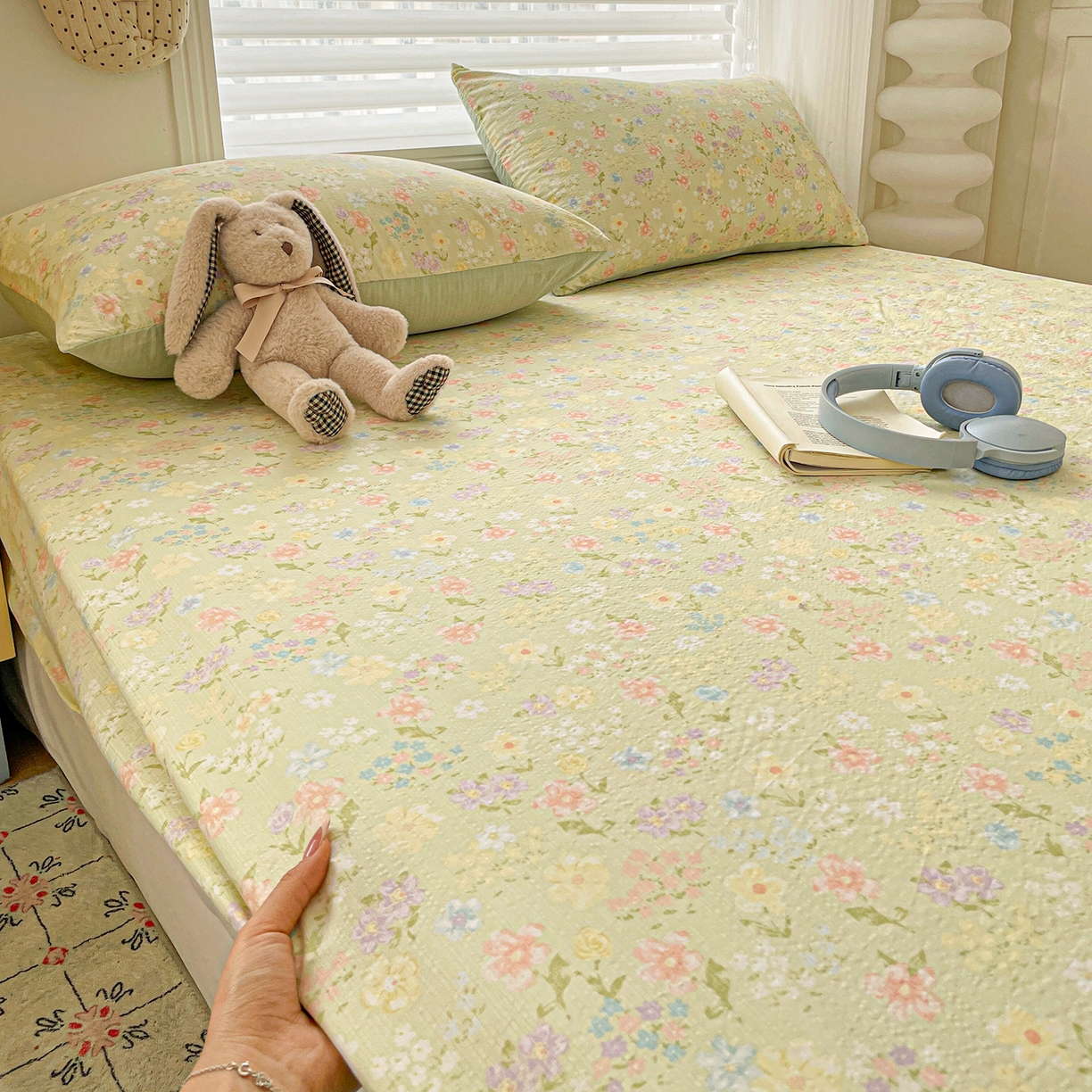 91家纺网 家纺一手货源 找家纺 立森 2026春夏新款云感皱皱纱泡芙纱床笠单枕套系列-叠拍图 夏日木槿