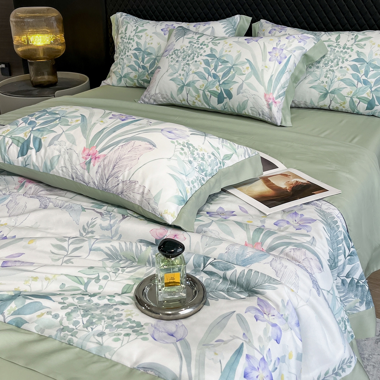 91家纺网 家纺一手货源 找家纺 迷尚家居 2026新款夏被100%莱赛尔数码印花夏被四件套50支天丝夏被 蔓行-夏被款