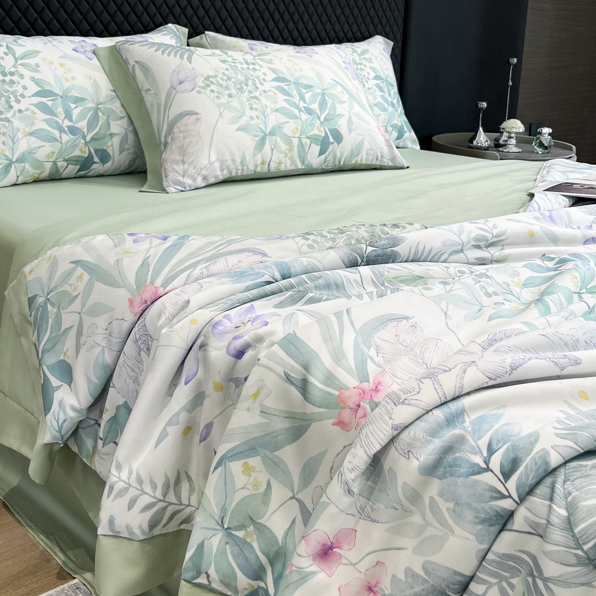 91家纺网 家纺一手货源 找家纺 迷尚家居 2026新款夏被100%莱赛尔数码印花夏被四件套50支天丝夏被 蔓行-夏被款