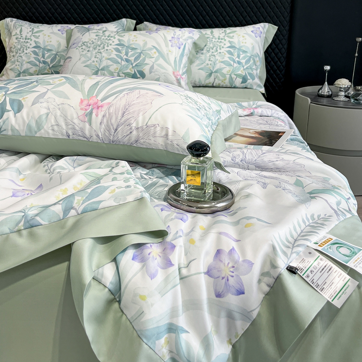 91家纺网 家纺一手货源 找家纺 迷尚家居 2026新款夏被100%莱赛尔数码印花夏被四件套50支天丝夏被 蔓行-夏被款